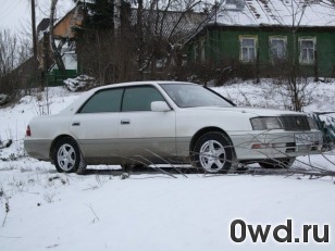 Битый автомобиль Toyota Crown