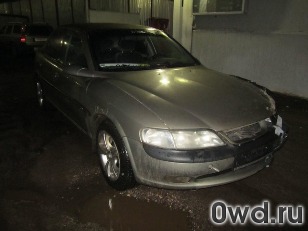 Битый автомобиль Opel Vectra