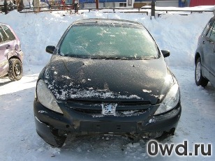 Битый автомобиль Peugeot 307