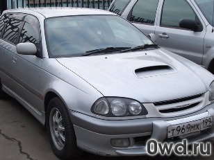 Битый автомобиль Toyota Caldina