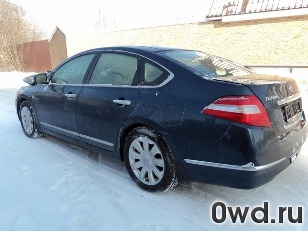 Битый автомобиль Nissan Teana