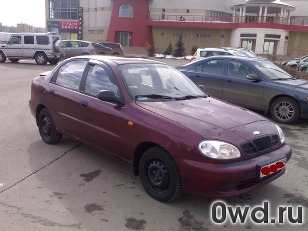 Битый автомобиль Chevrolet Lanos