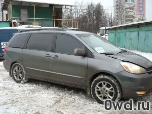 Битый автомобиль Toyota Sienna