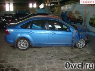 Битый автомобиль Ford Focus