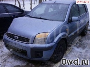 Битый автомобиль Ford Fusion