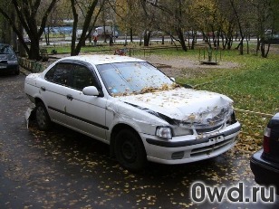 Битый автомобиль Nissan Sunny