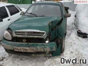 Битый автомобиль Chevrolet Lanos