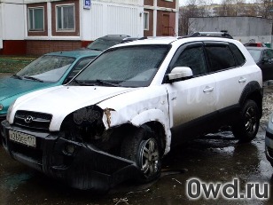 Битый автомобиль Hyundai Tucson