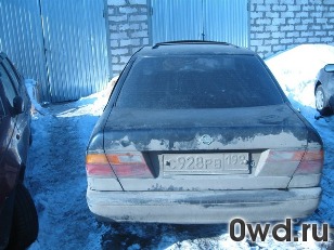 Битый автомобиль Nissan Primera