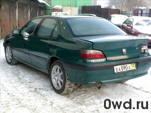 Битый автомобиль Peugeot 406