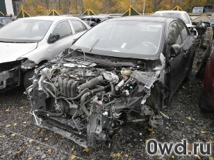 Битый автомобиль Toyota Corolla