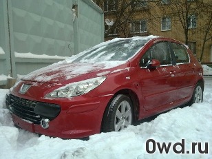 Битый автомобиль Peugeot 307