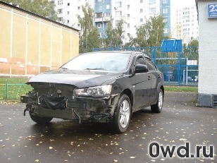 Битый автомобиль Mitsubishi Lancer