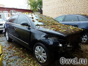 Битый автомобиль Volkswagen Passat