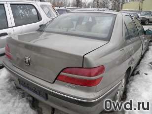 Битый автомобиль Peugeot 406