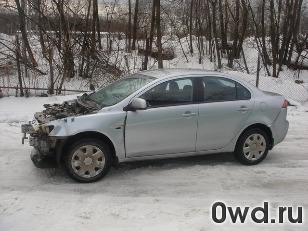 Битый автомобиль Mitsubishi Lancer