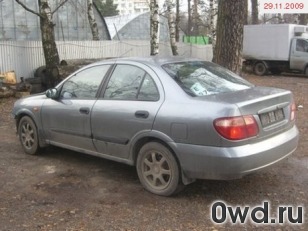 Битый автомобиль Nissan Almera