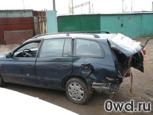 Битый автомобиль Toyota Carina E