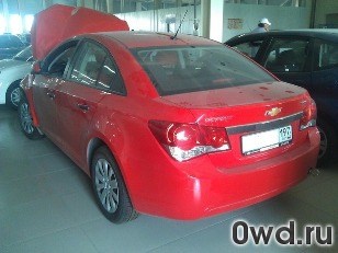 Битый автомобиль Chevrolet Cruze