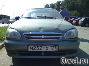 Битый автомобиль Chevrolet Lanos