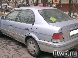 Битый автомобиль Toyota Corsa