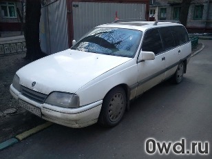 Битый автомобиль Opel Omega