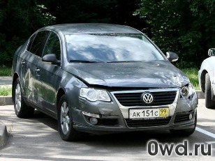 Битый автомобиль Volkswagen Passat