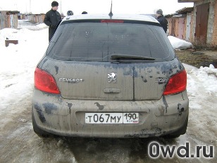 Битый автомобиль Peugeot 307