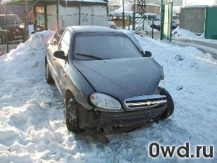 Битый автомобиль Chevrolet Lanos