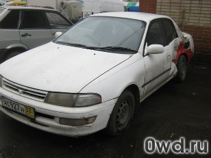 Битый автомобиль Toyota Carina