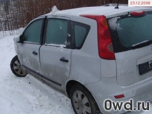 Битый автомобиль Nissan Note