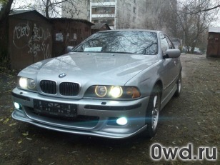 Битый автомобиль BMW M5