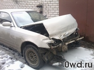 Битый автомобиль Toyota Mark II