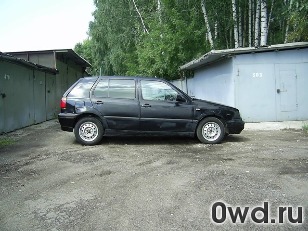 Битый автомобиль Volkswagen Golf