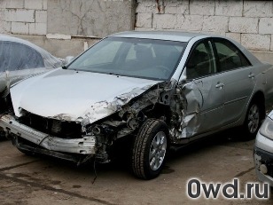 Битый автомобиль Toyota Camry