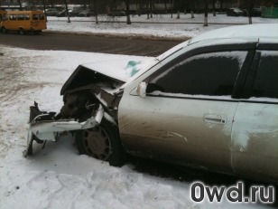 Битый автомобиль Toyota Camry