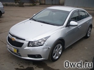 Битый автомобиль Chevrolet Cruze