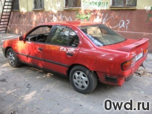 Битый автомобиль Nissan Primera