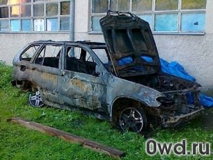 Битый автомобиль BMW X5