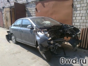 Битый автомобиль Volkswagen Jetta