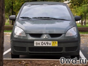 Битый автомобиль Mitsubishi Colt