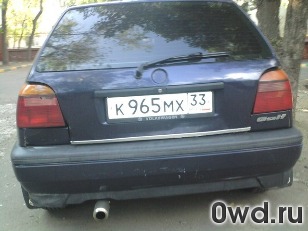 Битый автомобиль Volkswagen Golf