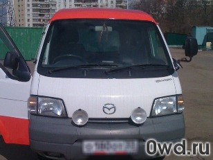 Битый автомобиль Mazda Bongo