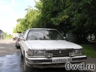 Битый автомобиль Toyota Mark II