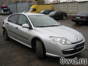 Битый автомобиль Renault Laguna