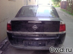 Битый автомобиль Opel Vectra