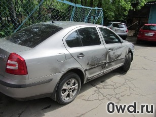 Битый автомобиль Skoda Octavia