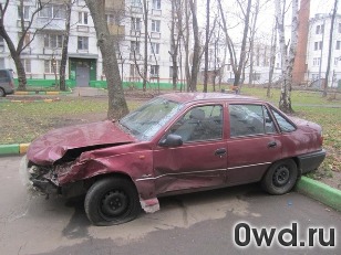 Битый автомобиль Daewoo Nexia