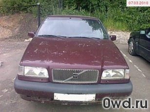 Битый автомобиль Volvo 850