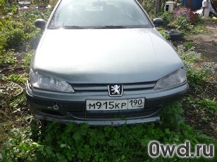 Битый автомобиль Peugeot 406